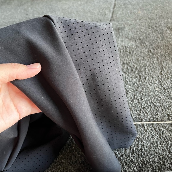 Athleta Black Crop Ankle Leggings - Picture 5 of 5